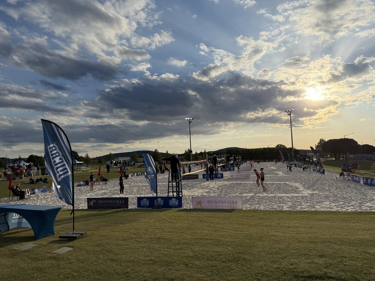 CoachCharlieO's tweet image. That’s a WRAP for NJCAA’s!! 🏐🏖️@NJCAAVolleyball @NJCAA @HsvSports @RallyVB #GrowTheGame #BeachVolleyball #Volleyball #HSV