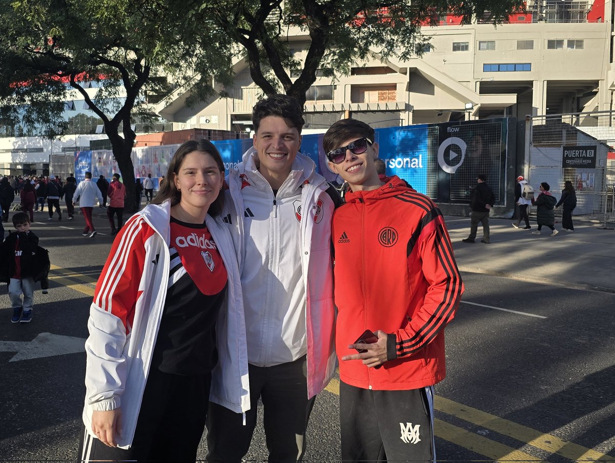 RiverLPM's tweet photo. 🤍❤️🤍 Domingo de River. https://t.co/QsEZPPEsLP