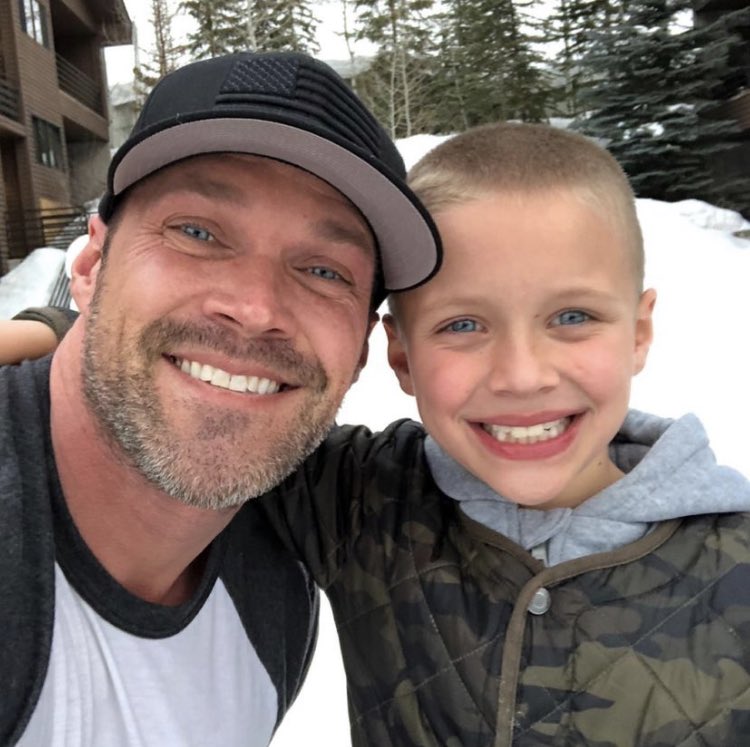 markalvinrl's tweet image. Nothing beats moments like this—big smiles, good vibes, and memories that last forever. 🏟️❤️ #GameDay #FamilyTime #UnforgettableMoments