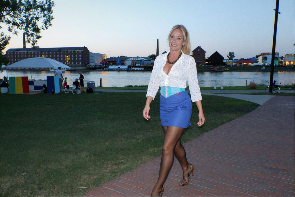 Wearing my leopard heels &amp; this bold blue skirt—perfect for a sunset stroll by the water. Just grabbed dinner with hubby and friends &amp; needed to look chic for the evening. What’s your go-to outfit for a casual dinner out? #OOTD #MidlifeFashion #HeelsAddict