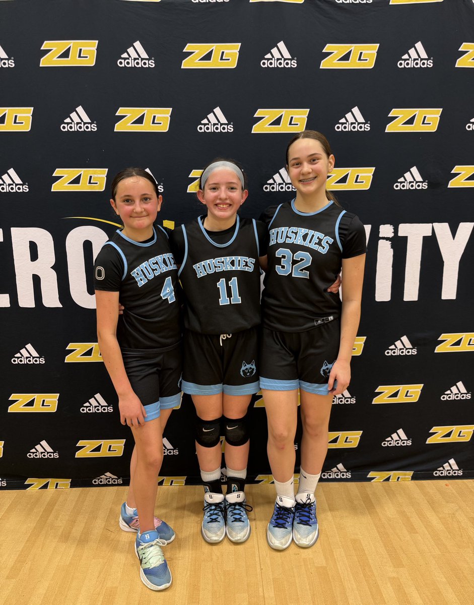 zg_newengland's tweet photo. Ryleigh Menard, Lainey Kingsbury &amp; Grace DeSantis (@MAHuskies) set the tone today. 🏀🔥

This trio brought the energy, stayed locked in, and led their team to a big win. 
 #ZGPOTG 
 #ZGStates https://t.co/4yHGZjC4Kw