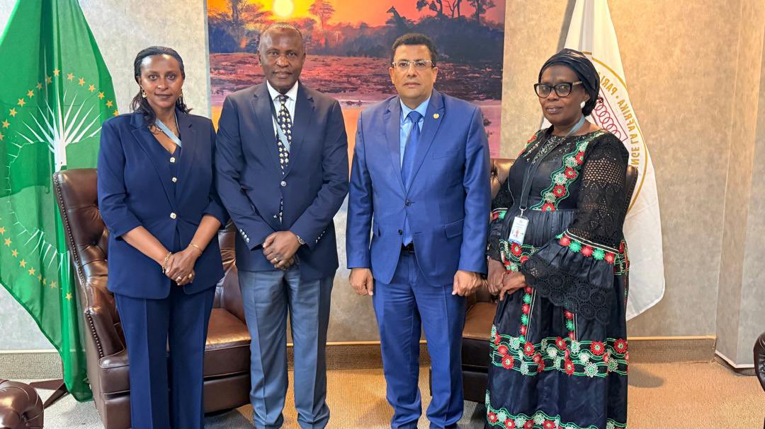 RwandaParliamnt's tweet image. Earlier today, Rwandan MPs paid a courtesy visit to @AfrikParliament (PAP) President, Hon. Fateh Boutbig, to strengthen ties between #Algeria and #Rwanda. 
He thanked Rwanda for his election support and pledged closer PAP collaboration.

Senator Bideri John Bonds was also elected