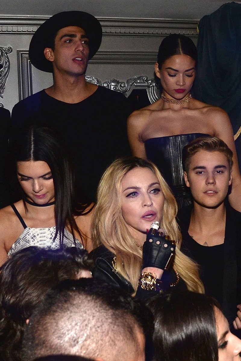 JDBieberDumps's tweet photo. Justin Bieber at the Met Gala after party in New York City
 (May 4, 2015) https://t.co/Lt9S3LizQe