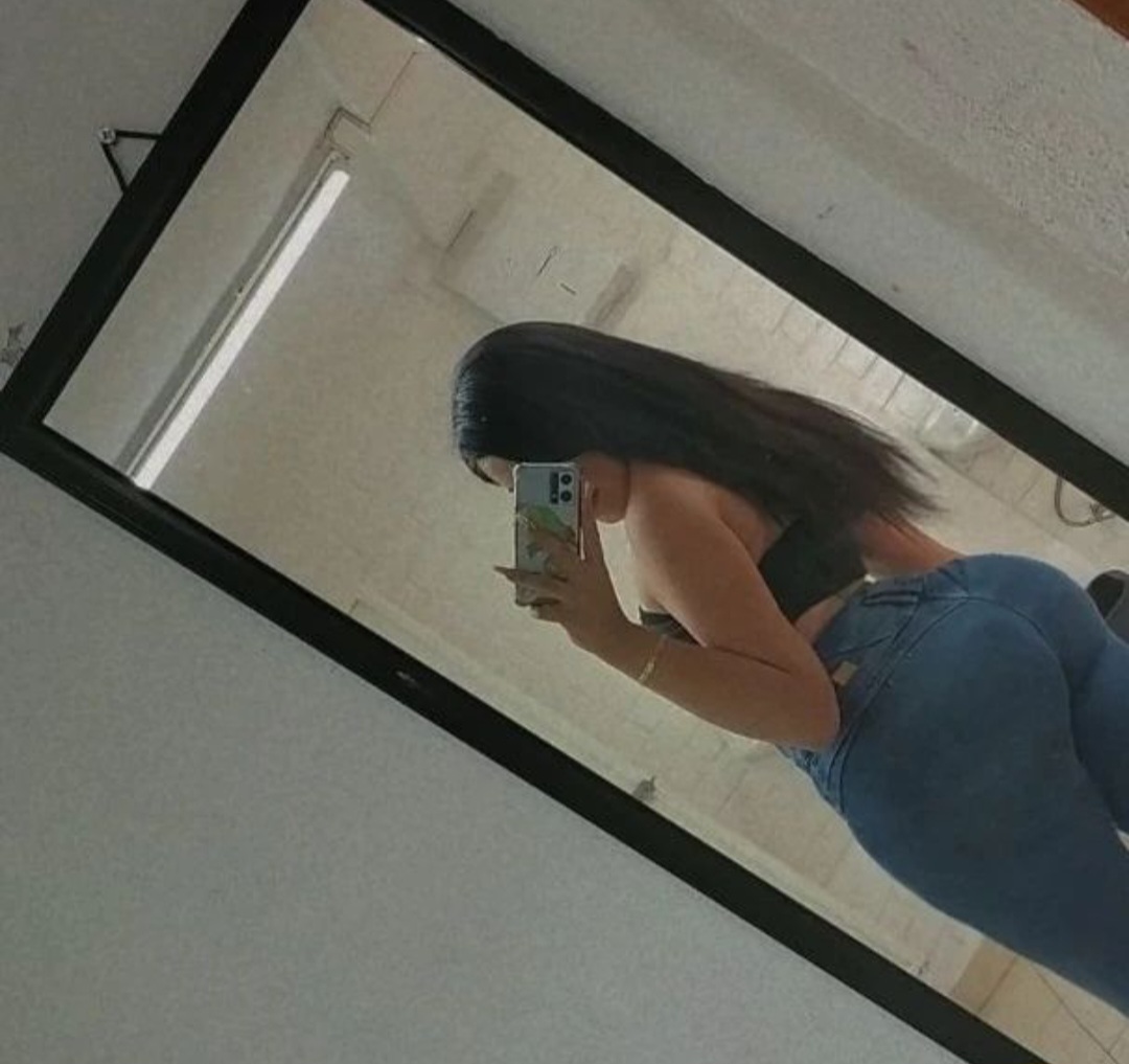 rosehcar's tweet photo. Guardarlo no te deja sentir 😈💋 https://t.co/2VvXMkVFWp