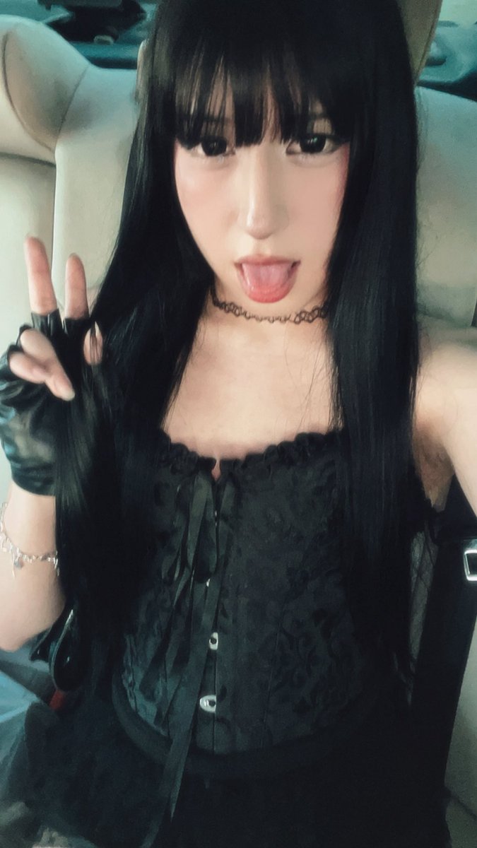 slits00's tweet photo. If you were me you’d do the same!!!😩
•
•
•
 
#satx #femboy #feet #socks #fem
#trans #fem #doll #cashdom #cashpig 
#content #gay #femdom #ptv #peircetheveil https://t.co/xKJVK3Ajxe