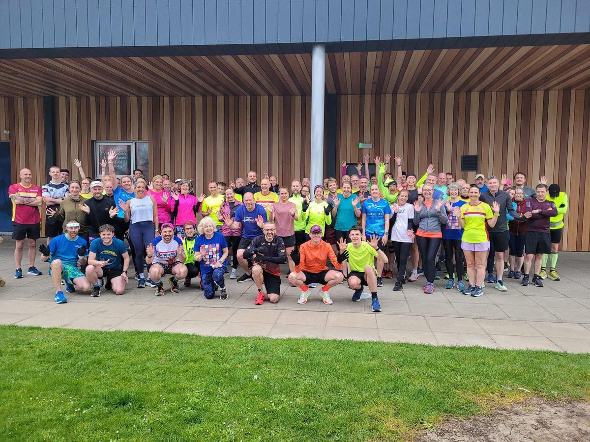 farehamrunning's tweet photo. Our full club out-and-back session saw an amazing turnout, proving once again how strong and supportive our club is 👏

The Salisbury 10 Mile delivered plenty of PBs and another successful HRRL race! 🏃🏼‍♀️🏃🏻‍♂️ https://t.co/86K8g4RtrK