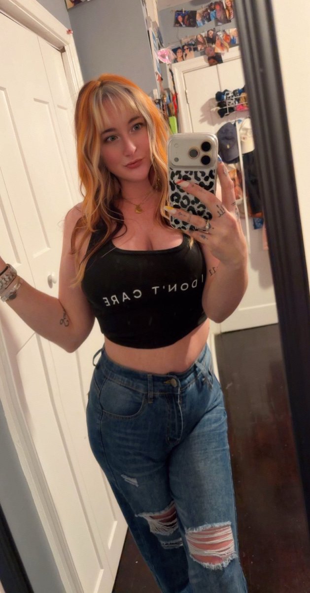 DaddyKT6969's tweet photo. What my shirt says🙃 https://t.co/ACZedBSRh4