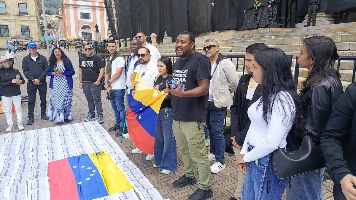 Cierren todos los centros de tortura, liberen a todos los presos políticos. 

LIBERTAD PARA TODOS.

Desde Bogotá, Colombia 🇨🇴 gritamos #QueSeanTodos