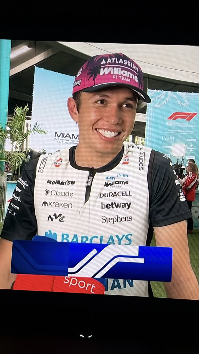 aura 🌶️ 🏁 tweet media