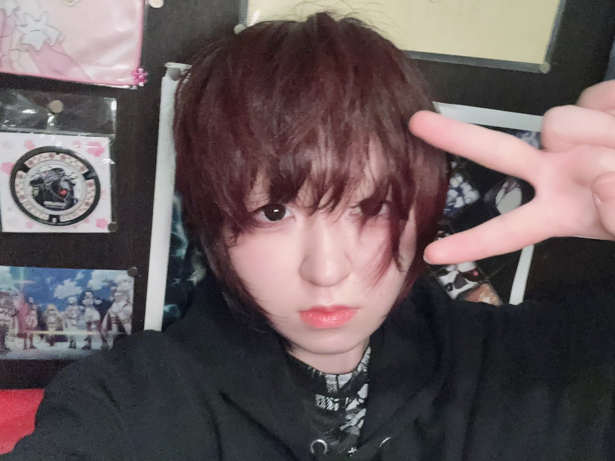 退勤してま！
まったり時間多めだったけどカラオケ楽しかったよ〜！！アイドル多め最高！
エレクトリックガール歌ってくれてめっちゃ盛り上がった😸🙌
🥃もありがとうございます♡
2度目ぶりと初めましてで楽しかったー！
