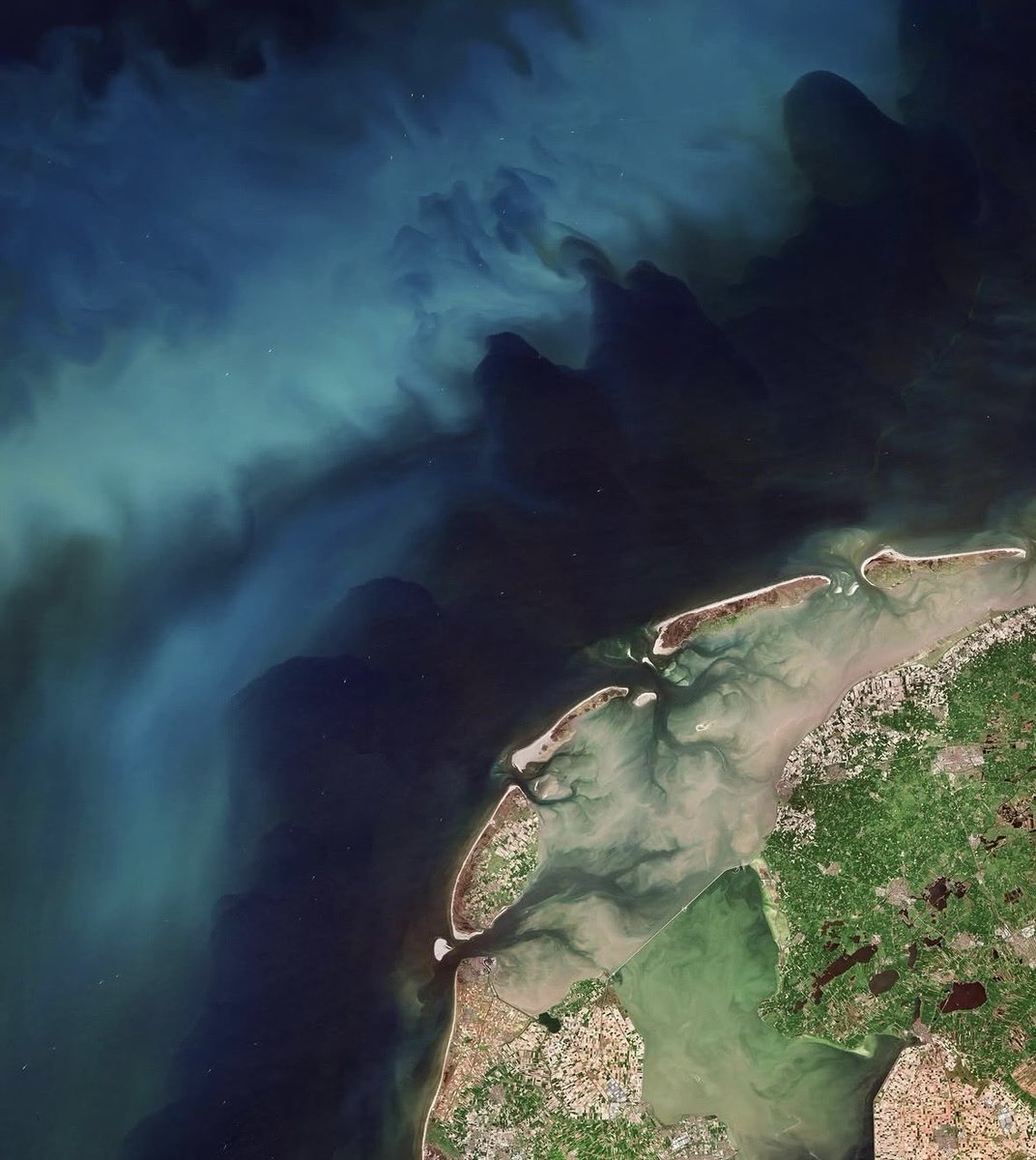 North-west Netherlands &amp; Texel, Vlieland, Terschelling and Ameland from Space! 😍