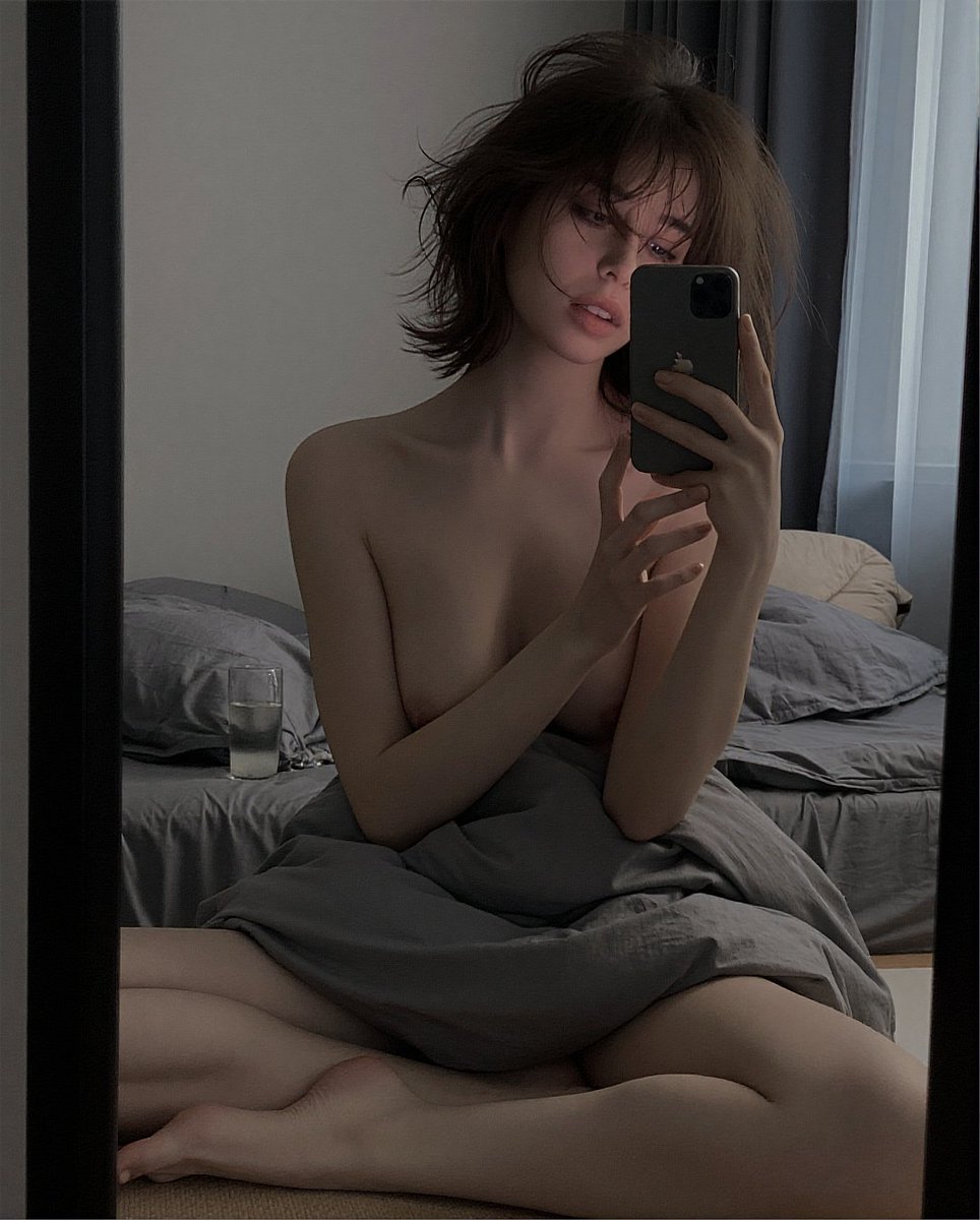 KaelisNight's tweet photo. just woke up https://t.co/apv19W9HKo