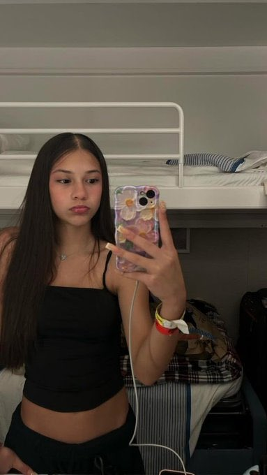 Isabella tweet media