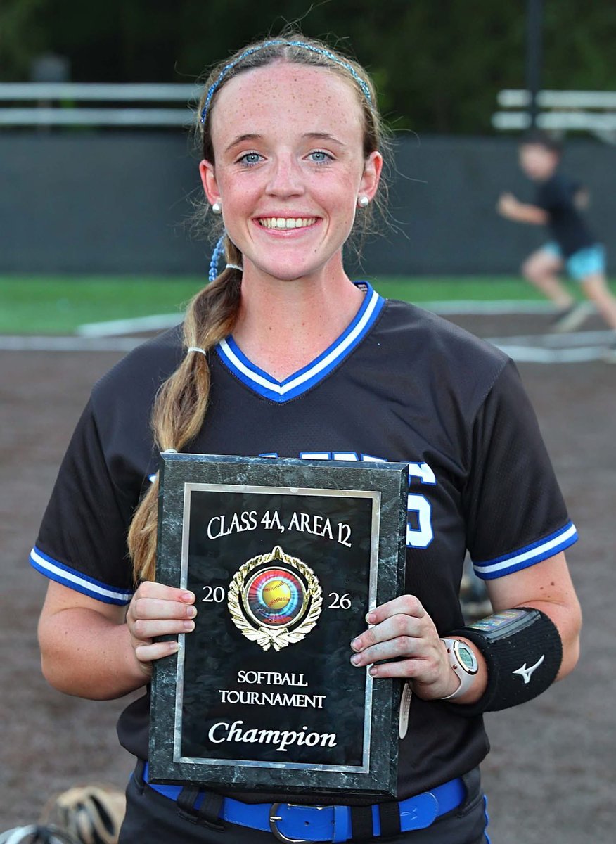 CAGreen2010's tweet photo. 4A Area 12 Champs!!! Regionals here we come! 

Area Tournament Stats:

📊 .357 AVG | .438 OBP 💥 5 H (3 1B, 2 2B) 🔥 5 RBIs | 5 Runs 🚫 0 Strikeouts https://t.co/rx1a0FIAZs