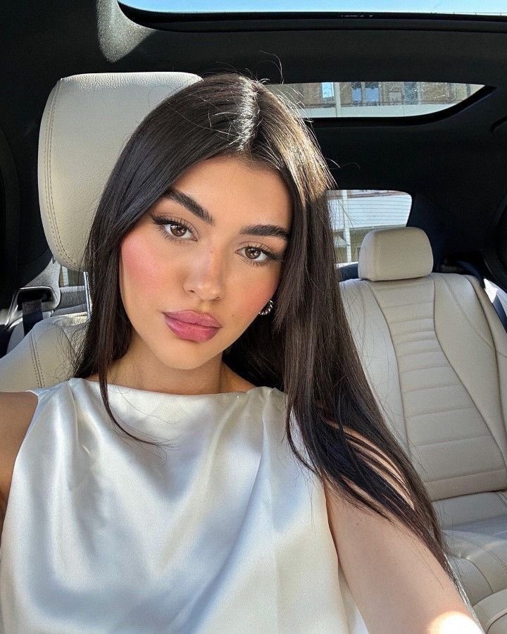 𝐒𝐀𝐁𝐑𝐈𝐍𝐀 tweet media