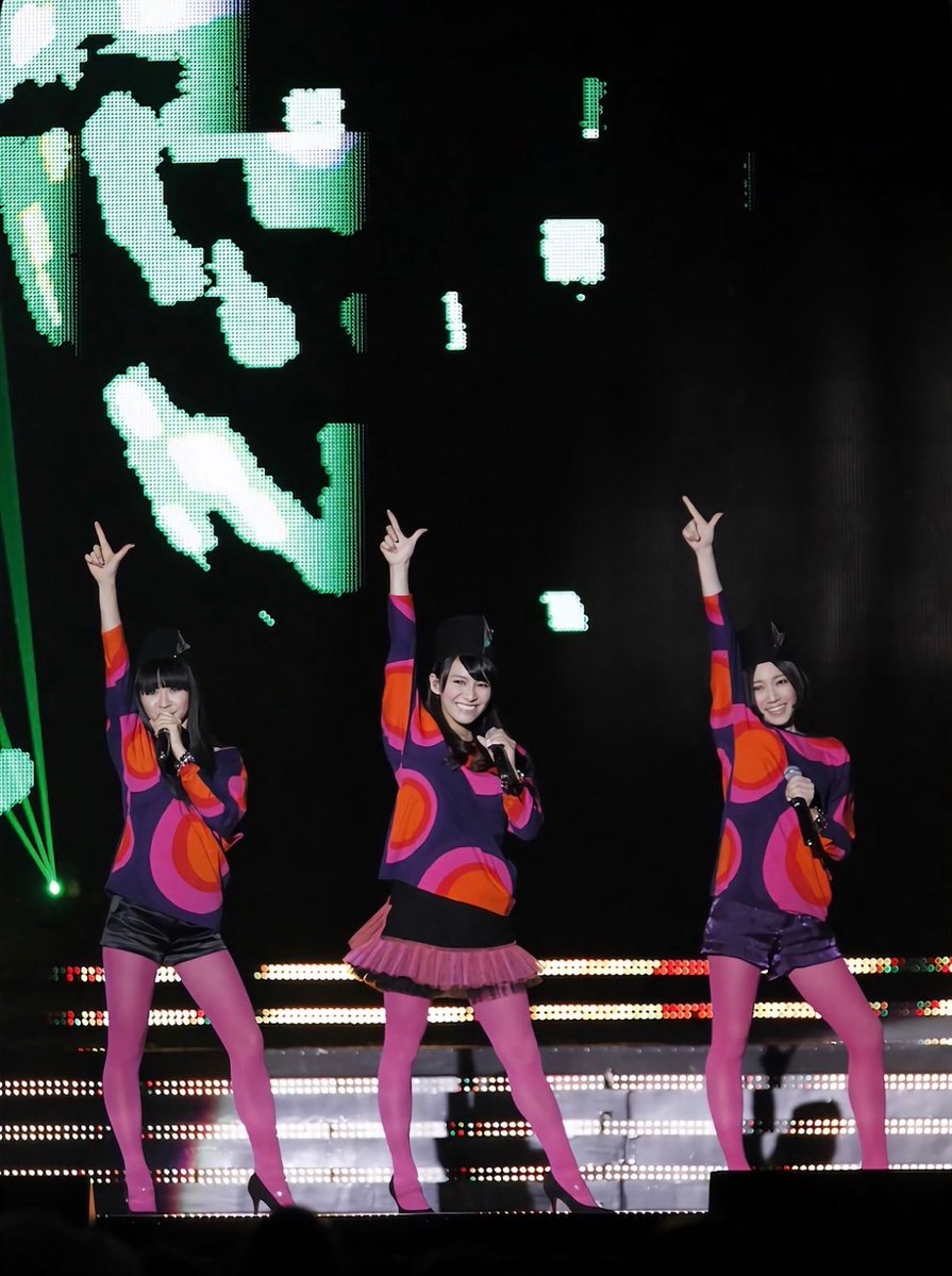 2CJ5Bx3t9n26642's tweet image. カラータイツ💜🩷❤️Perfume
御御足を美しい色で纏っていた時期❣️
衣装のコンセプトにあったカラーに包まれていた。最近では見られない特別な時期♡♡♡
スラリと伸びる色たちに目がいき魅了されてしまう🫣

#prfm #Perfume