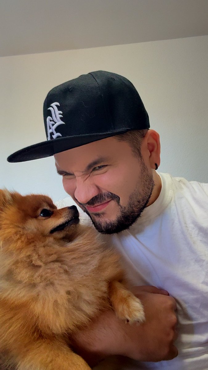 EnriqueWild_'s tweet photo. Unos besitos? https://t.co/Y4Xx4eyhG3