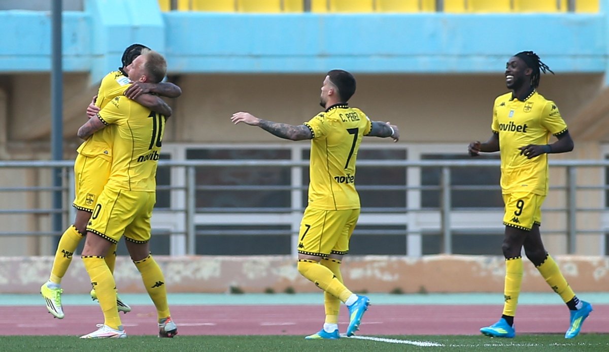 HellasFooty's tweet photo. FT: OFI 0-2 Aris
The newly crowned Greek Cup holders suffered defeat at home at the hands of Kitrinomavro.
#OFIARIS #SLGR https://t.co/FinHjsP9IP