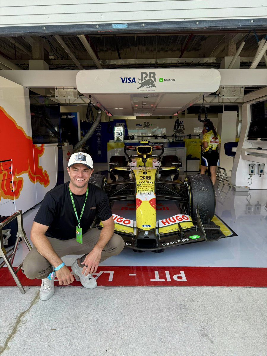 MajesticksGC's tweet image. It’s RACE day in Miami 🏎️🌴 #Formula1 #RedBullRacing #MajesticksGolfClub