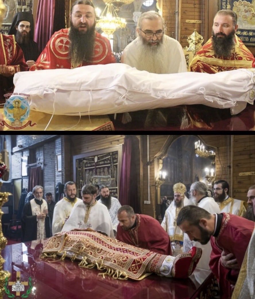 Dardania_03's tweet photo. @papism101 @EtrustMatthew @poperespecter1 And they still honor him and see him as a holy person… https://t.co/vub7DmGs88