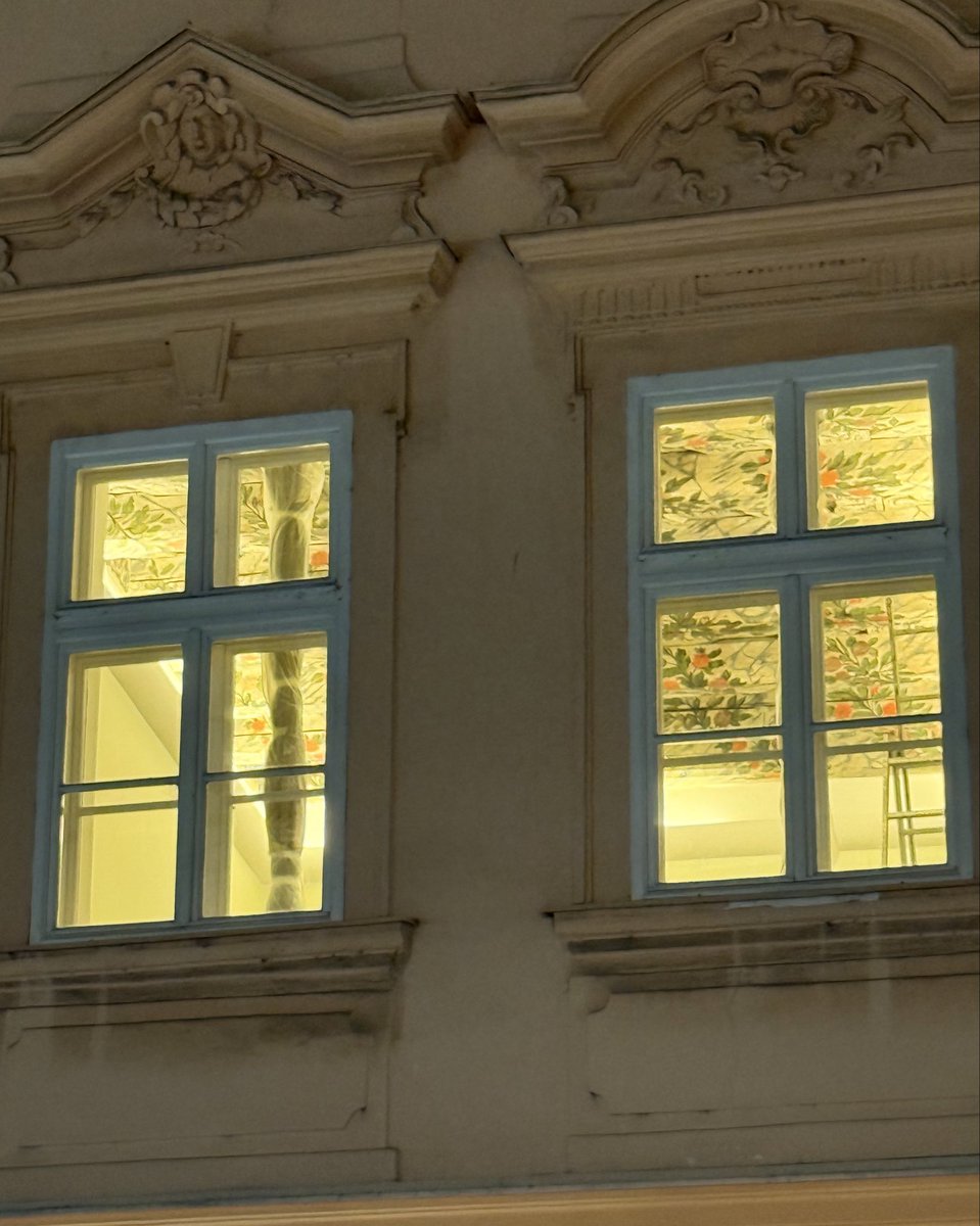 course8cheduler's tweet photo. I spied a floral ceiling being painted in this Prague building. Doesn’t it just instantly cheer you up? #PMJweeklychalllenge #BehindGlass https://t.co/Xu3OSgscVB