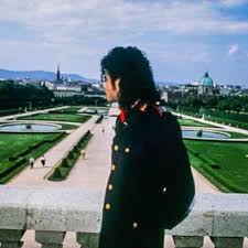 EmmaPeel_Knight's tweet image. @michaeljackson loved #Vienna, #Austria🇦🇹, very very much. This was another Photo shooting at the wonderful Schönbrunn Palace in June 1988.😊😉
@archivejaafar  @ParisJackson  @iambigijackson
@princemjjjaxon  @jermjackson5  @latoyajackson
@JanetJackson @tajjackson3
#MichaelMovie