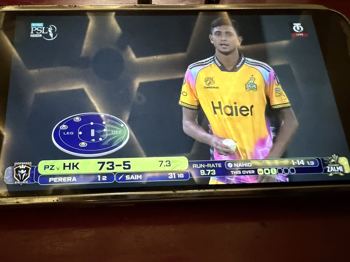 SamiYousafzaii's tweet image. Great comeback by Peshawar Zalmi پیښور زلمي  🔥🏏
HK collapsed under the pressure of playing a big match on their PSL debut. Experience matters in crunch moments… and Zalmi showed their class with a dominant comeback! #PSL