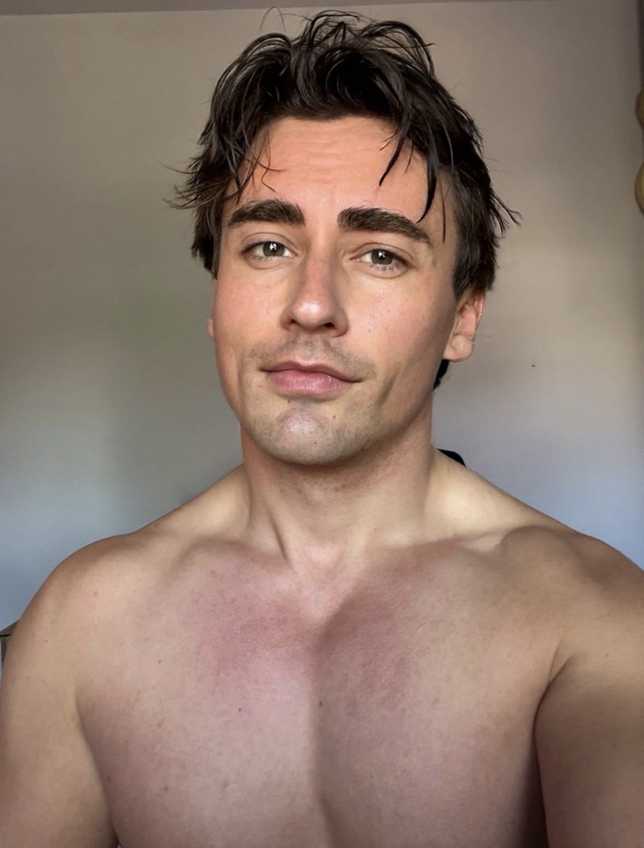Drag_Crave's tweet photo. Ella Vaday stuns out of drag in new photo. https://t.co/dvUIPBwMDP
