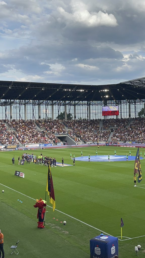 StadiaPoliticaTours tweet media