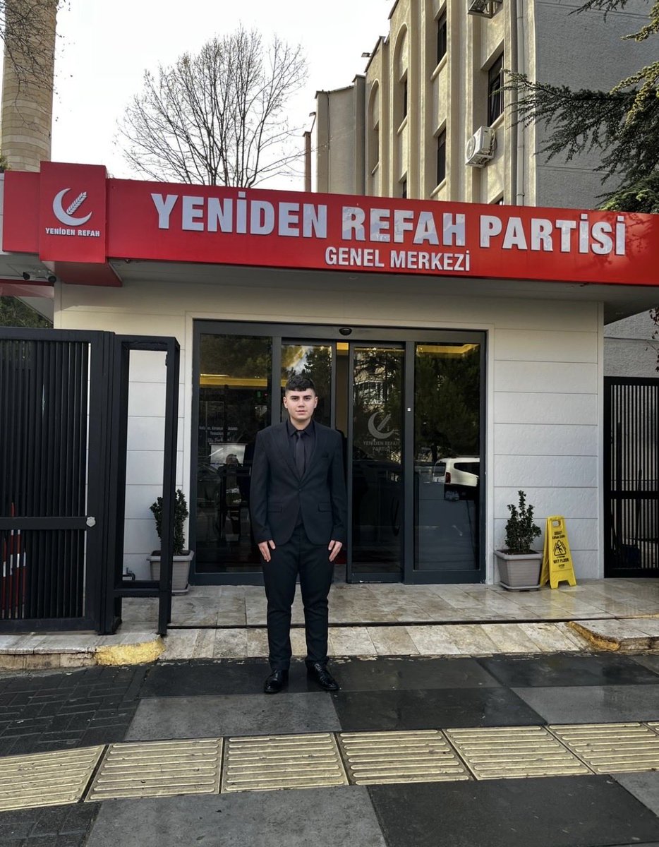 FURKAN_Akkayaaa's tweet photo. #Utkukonakiçinadalet 
Haince ve canice planlanarak öldürülen yavrumuzun azmettiricileri hâlâ dışarıdayken, bizim yaşama hevesimiz kalmıyor. Tek isteğimiz, hak ettikleri cezayı almalarıdır. 
@avabdullahguler 
@abakingurlek 
@adalet_bakanlik https://t.co/Jda7TNJW6C