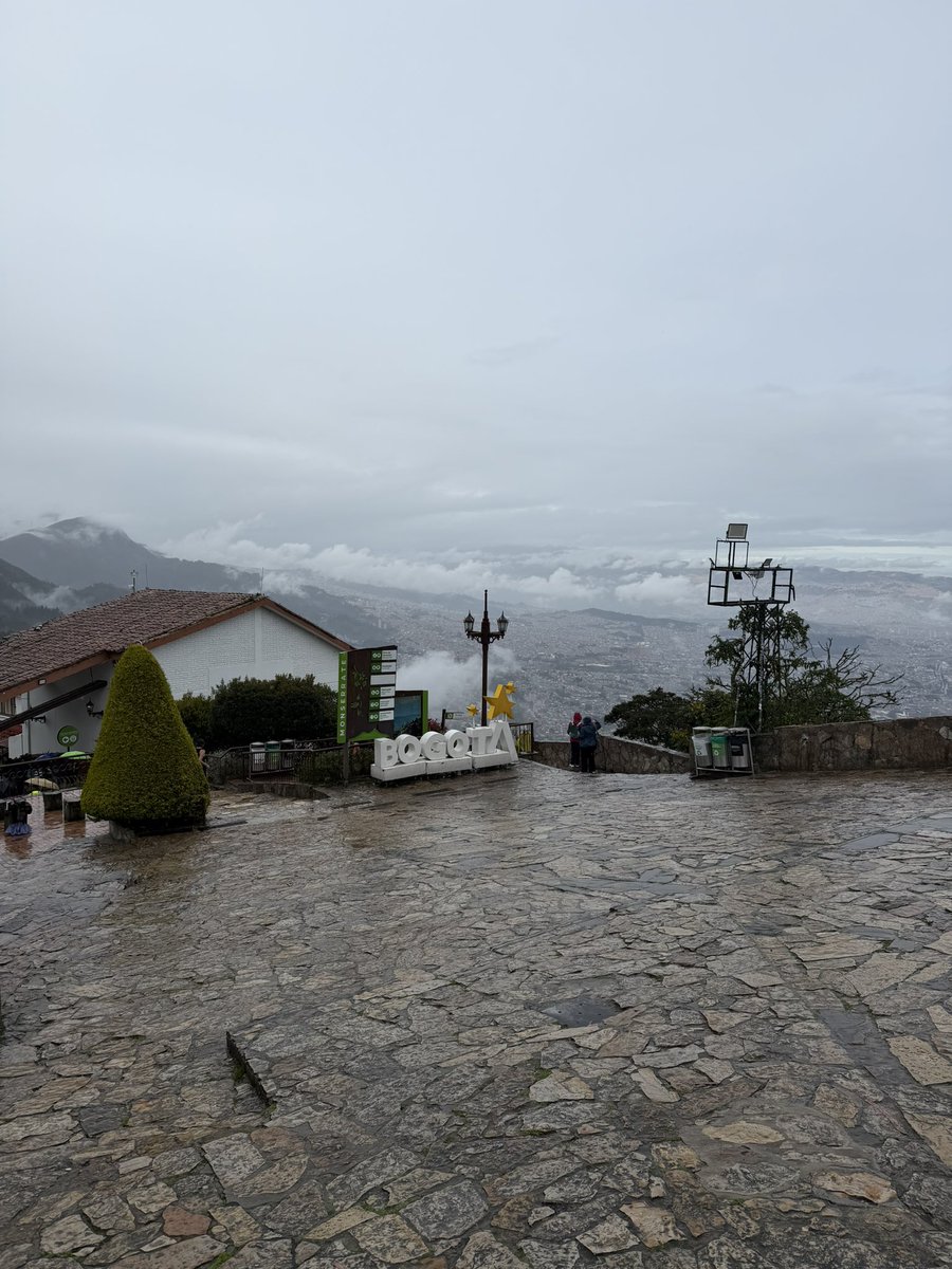 cacevedo49's tweet photo. Su trepacerros de confianza ❤️‍🩹⛰️ https://t.co/F5rbIBPkUJ