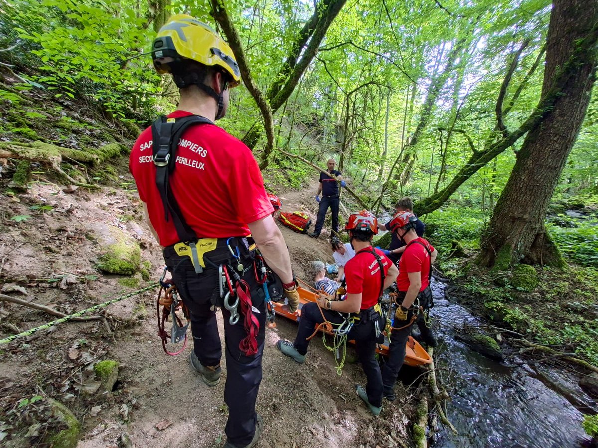 Sapeurs-Pompiers de la Nièvre tweet media