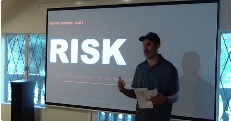 KrisAbdelmessih's tweet photo. Moontower Sunday

🌙"3 pitches" rule 
🌙 Investment Beginnings Class #4: Risk
🌙 See how much diversification benefit you have in your portfolio

https://t.co/vnQ5pVjjxQ

refs:
@DavidEpstein 
@BalesBets https://t.co/VgAeGFpRTk