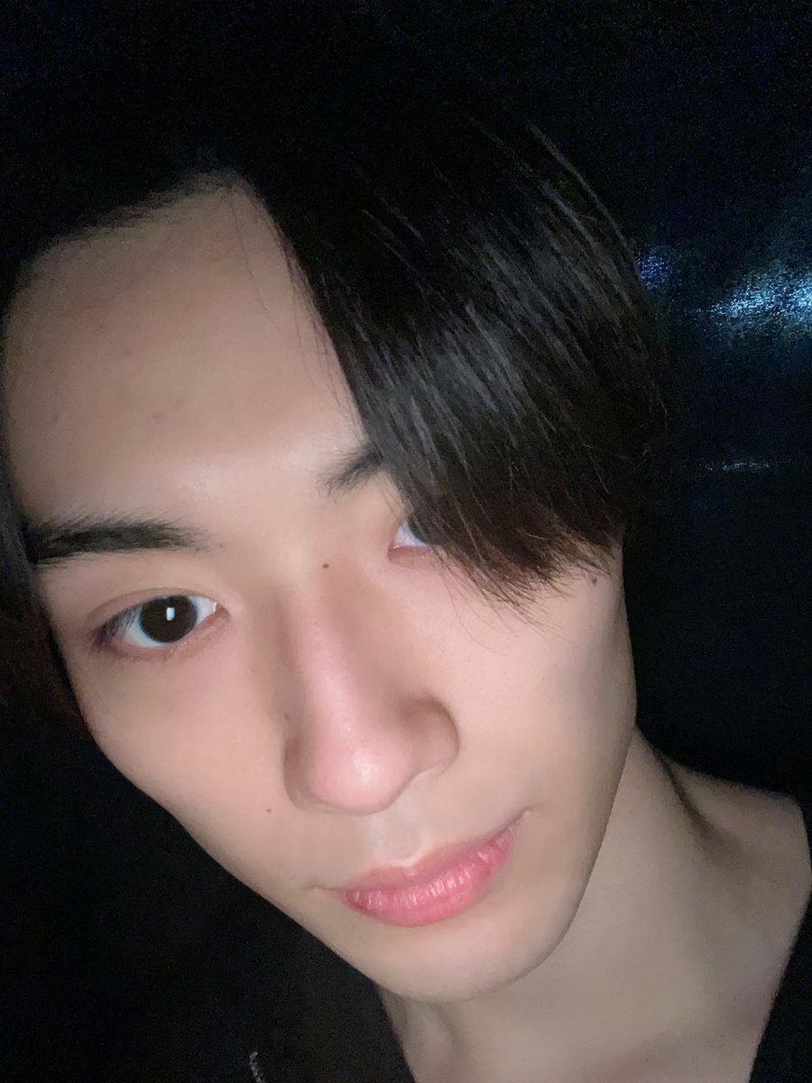plzzelo's tweet photo. 檜山さん自撮りする時首右に傾けて撮るのかわいい https://t.co/6rST4ykOXw