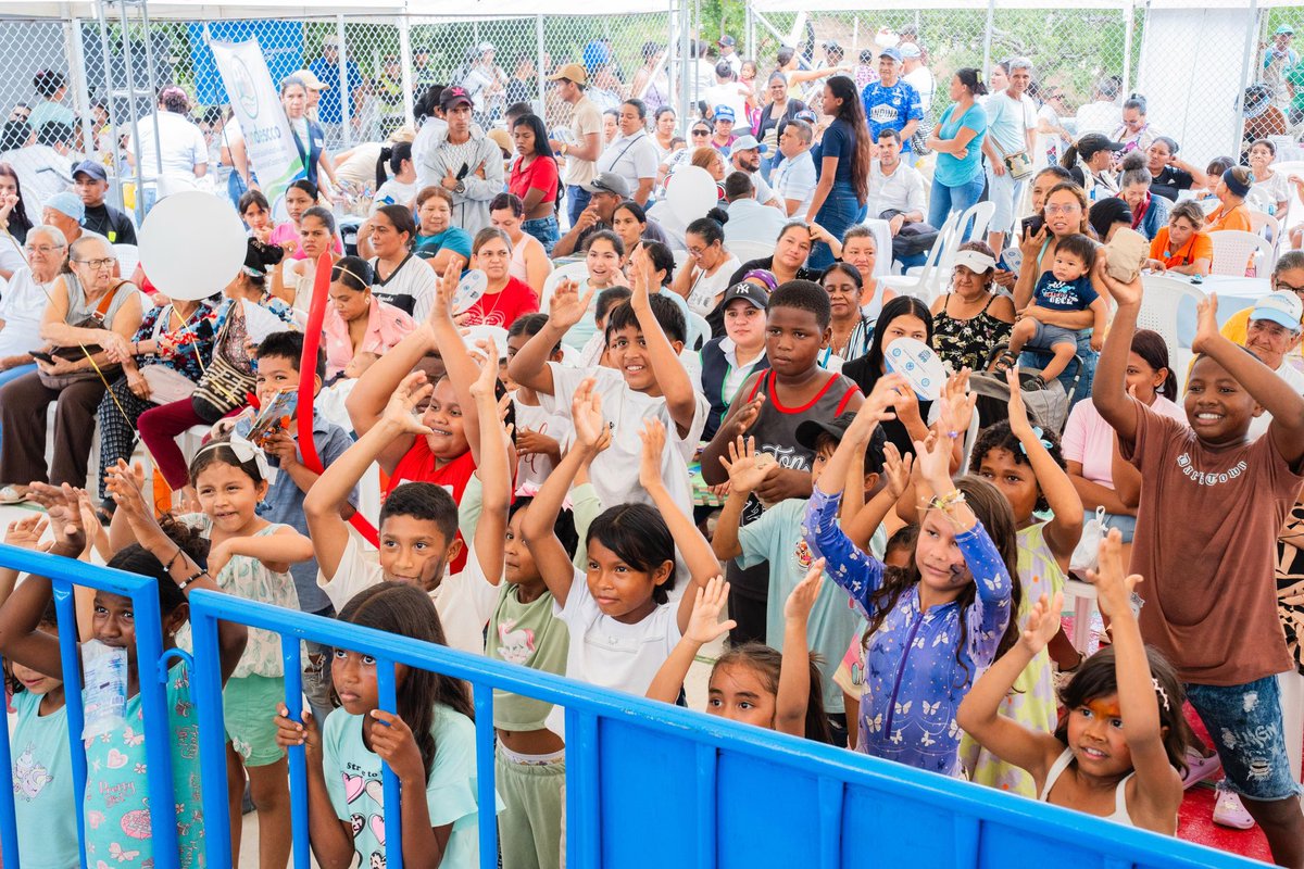 SantaMartaDTCH's tweet photo. Durante la jornada, también se vivió un momento especial en el marco del Día de la Niñez, donde los niños y niñas del sector compartieron espacios de alegría, recreación y atención.
¡Seguimos #TransformandoSantaMarta! https://t.co/TansxzkEZC