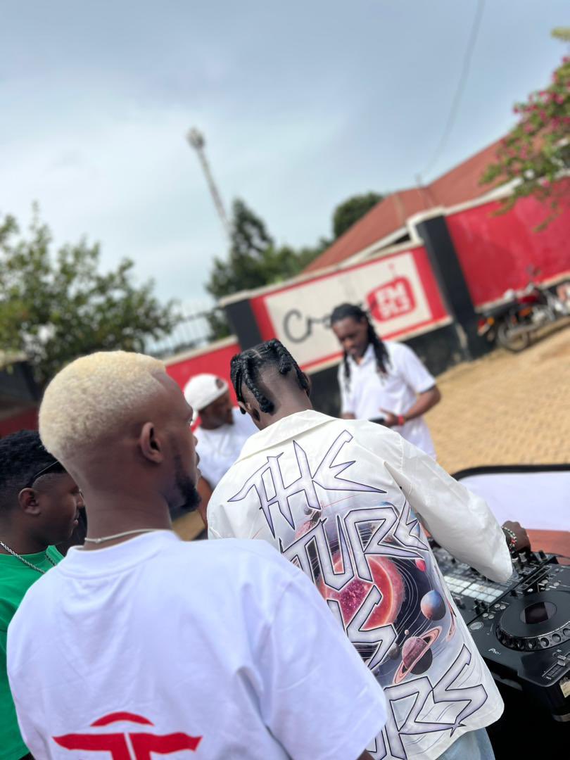 THE CROWD HYPER⭐🇺🇬 🇰🇪 🇷🇼 tweet media