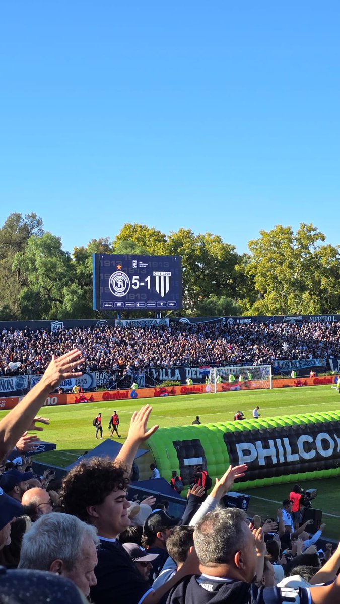 #independienterivadavia | 🔙🔵 A 1 semana del 5-1 a Gimnasia. 

Un clásico que viajó directo a los libros de historia. 

🔵 Studer, Sartori, Arce, Costa, Bucca. 
🐌 Armoa