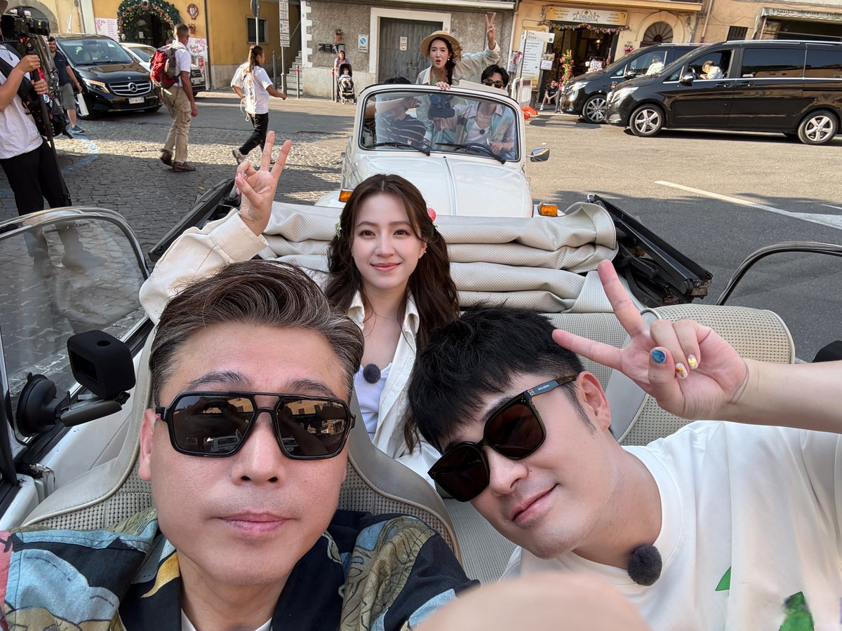 TiecheV's tweet photo. Just finished binge-watching the new season of [综艺名，如：Running Man]!  The mission game where they had to solve puzzles underwater was INSANE—teamwork at its FINEST! Who’s your favorite cast member Drop a  if you’re hooked too! #VarietyShowVibes #MustWatch https://t.co/yqMPco1592