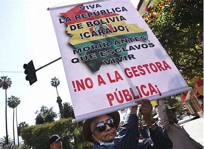 LAS COSAS CLARAS Y EL CHOCOLATE ESPESO
Esto es lo que el Growth Lab de Harvard le dijo al país. El gobierno de Arce y de Paz vienen cubriendo el déficit fiscal con créditos del BCB y usando dinero de la Gestora.
Los trabajadores aportantes ya han financiado con mas de 8.000