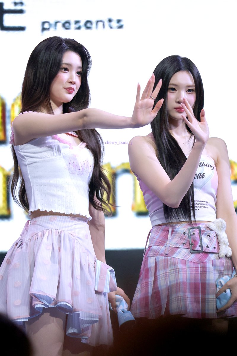 cherry_bana_j's tweet image. 260412 The Performance

🖤💛

#Hearts2Hearts #하츠투하츠 #H2H
#A_NA #에이나 #JUUN #주은
#STELLA #스텔라 #YUHA #유하