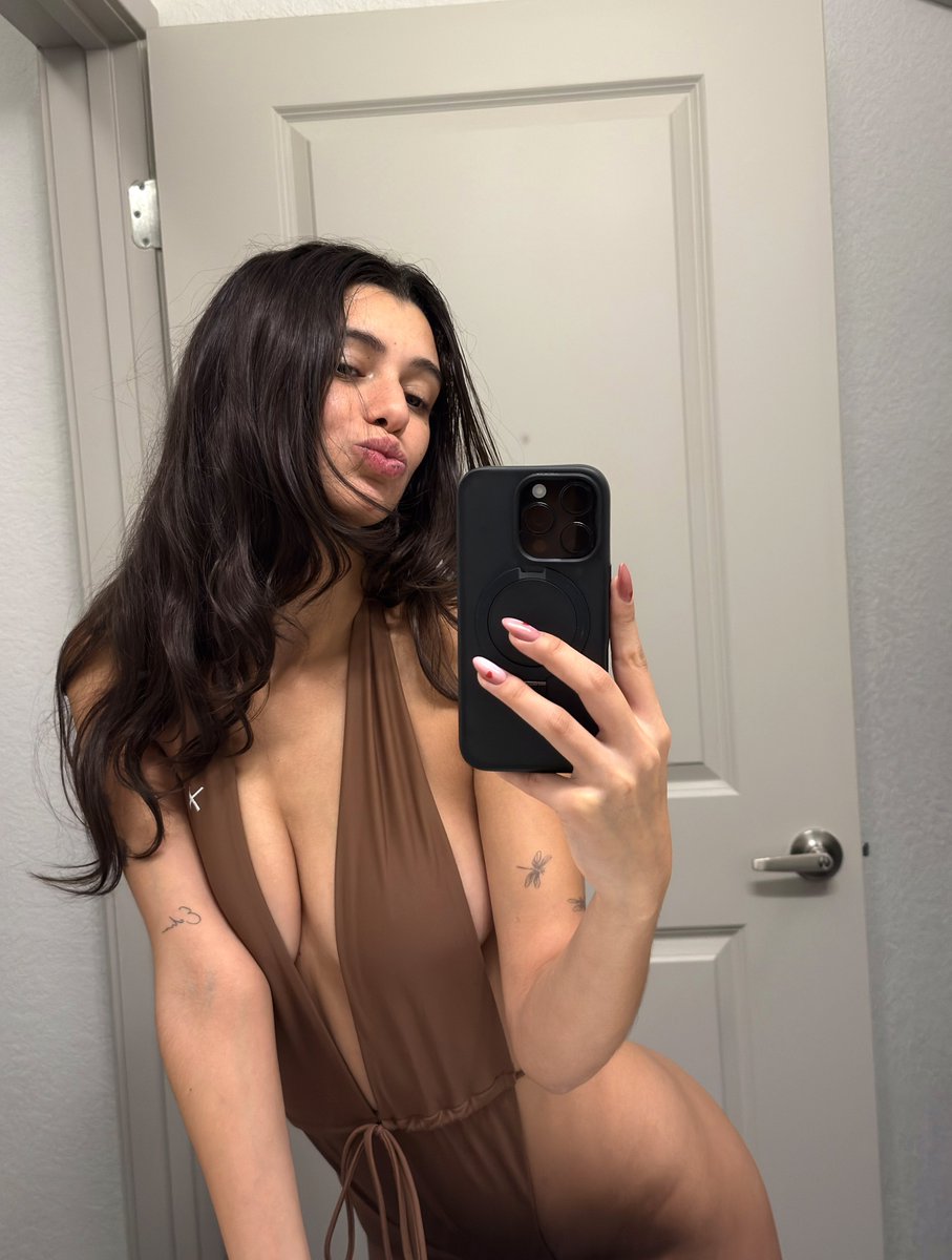 Sienna Sky tweet media