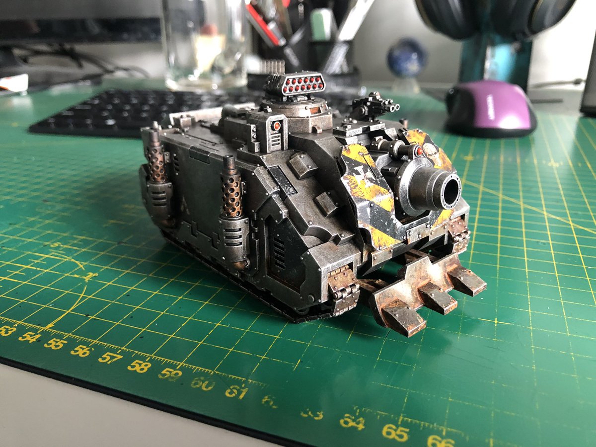 ServoJ4's tweet image. Another tank for the Iron Warriors #warhammer #hobby #paintingwarhammer