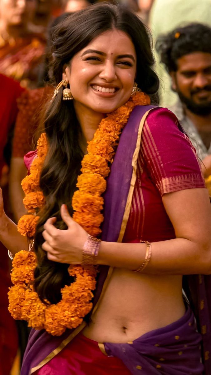 Meenakshi Chaudhary tweet media
