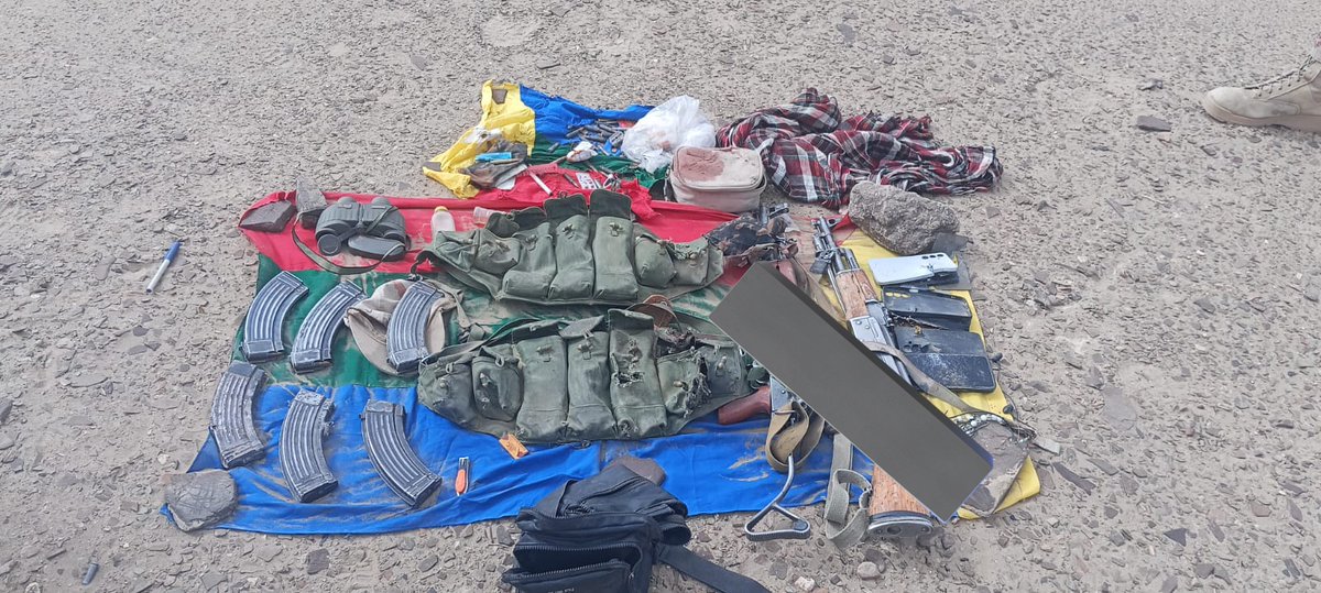 raaznewsen's tweet image. 🚨🇵🇰 SecurityForces in Balochistan's Washuk foiled an attack by #BLA militants, killing two on the spot, according to security sources.

Forces also took custody of the slain militants' bodies &amp;amp; their weapons.

#Pakistan #Balochistan #CounterTerrorism