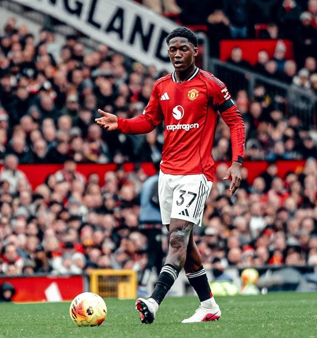 Miguelvaznews's tweet image. Kobie Maino ⚽"77
 MAN UNITED 3-2 LIVERPOOL
#manunited #goal #kobiemaino #liverpool #premierleague