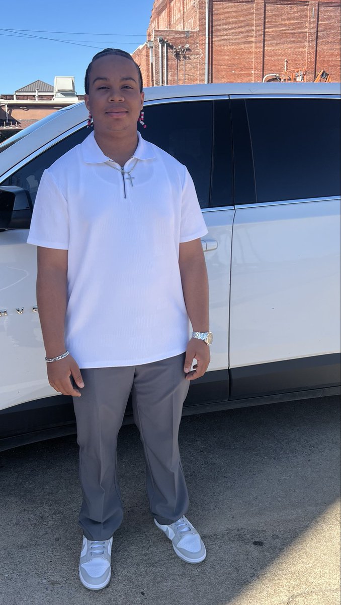 RaShaunPuck's tweet photo. Freshman formal https://t.co/skzAKXhmYd