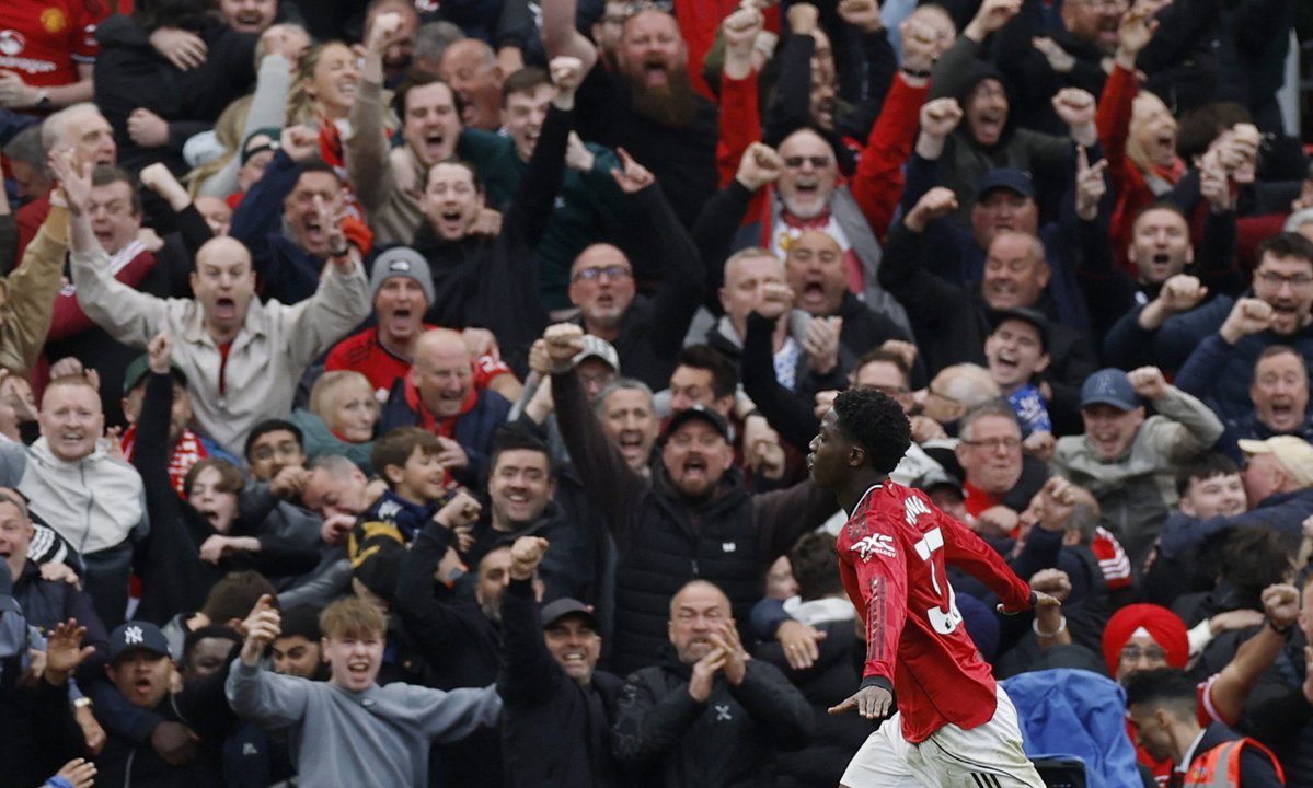 Premier League tweet media