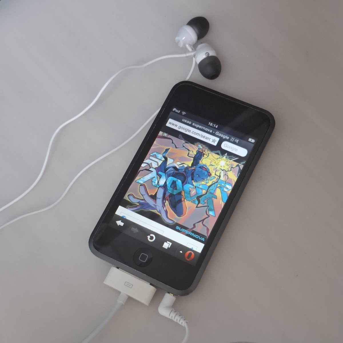 Infinityhoo's tweet photo. #ipod #P子 #usao https://t.co/frpJ6DndKX