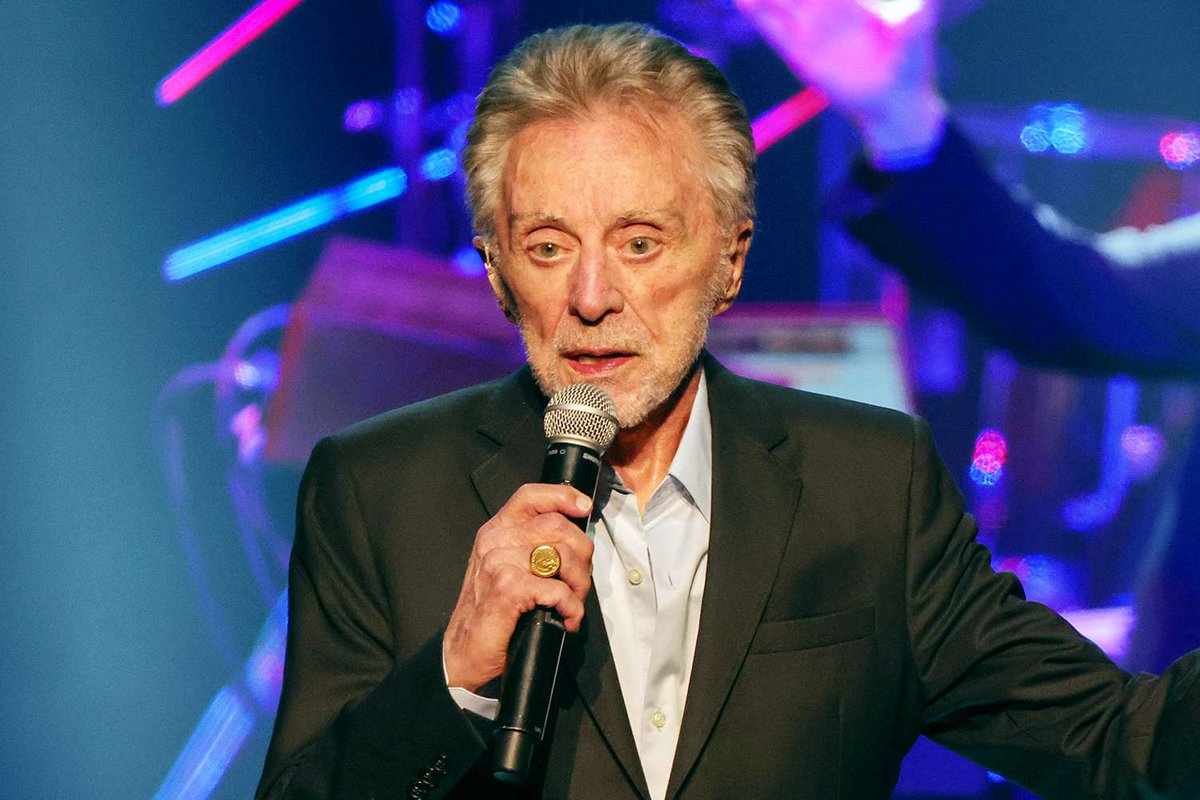 MusicBeat5's tweet image. Born May 3, 1934 #singer for The Four Seasons, Francesco Stephen Castelluccio AKA Frankie Valli. #Birthday