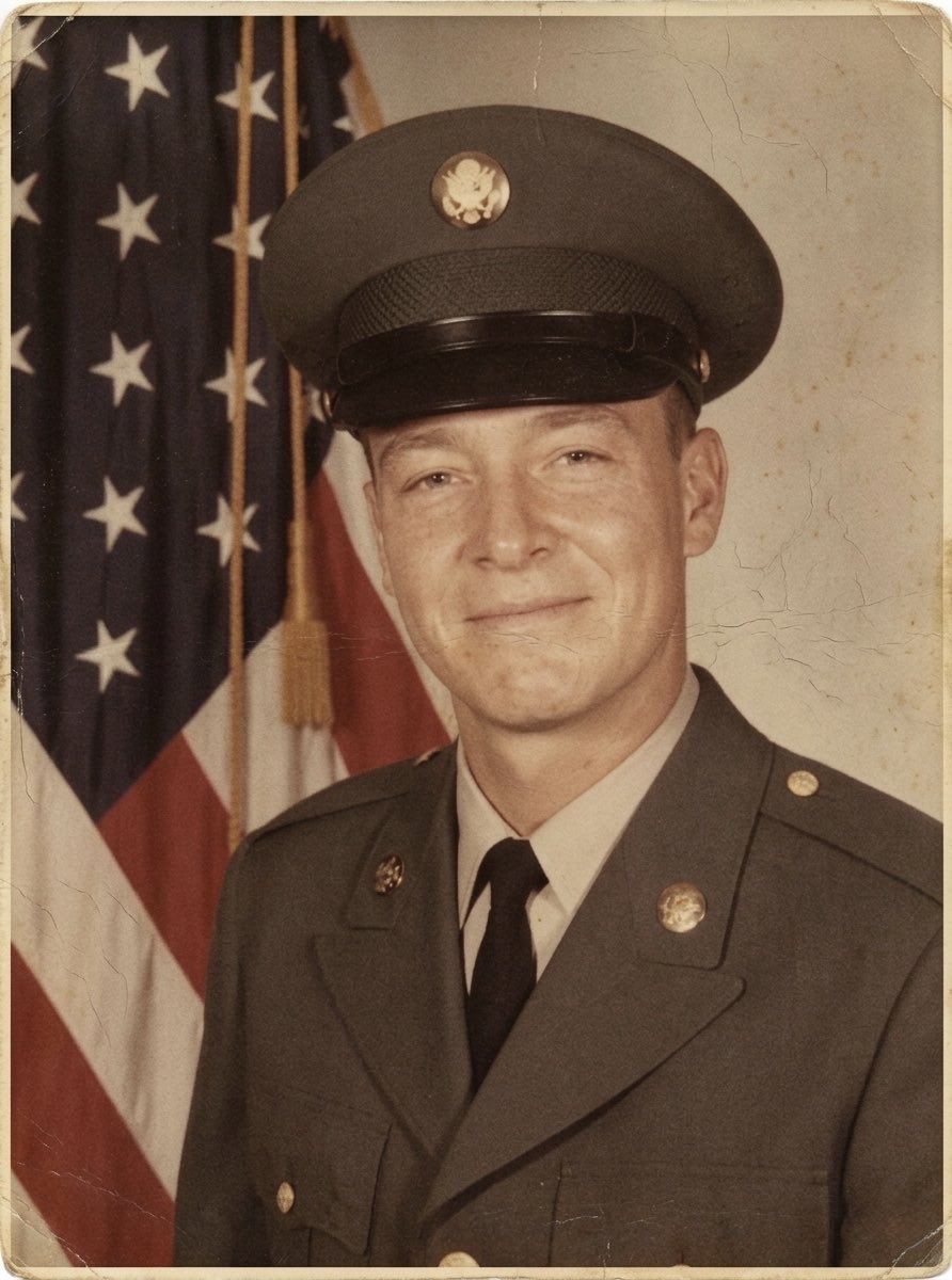 AriaBennetxcis's tweet image. A round of applause to this veteran hero who fought for his country, believed in god, tradition and respect. His legacy shall live within all of us🇺🇸🇺🇸🇺🇸🙏🏼

Papaw, I’ll miss you and I love you and I will never forget you teaching❤️

#veteran #americanvalues #americantraditions